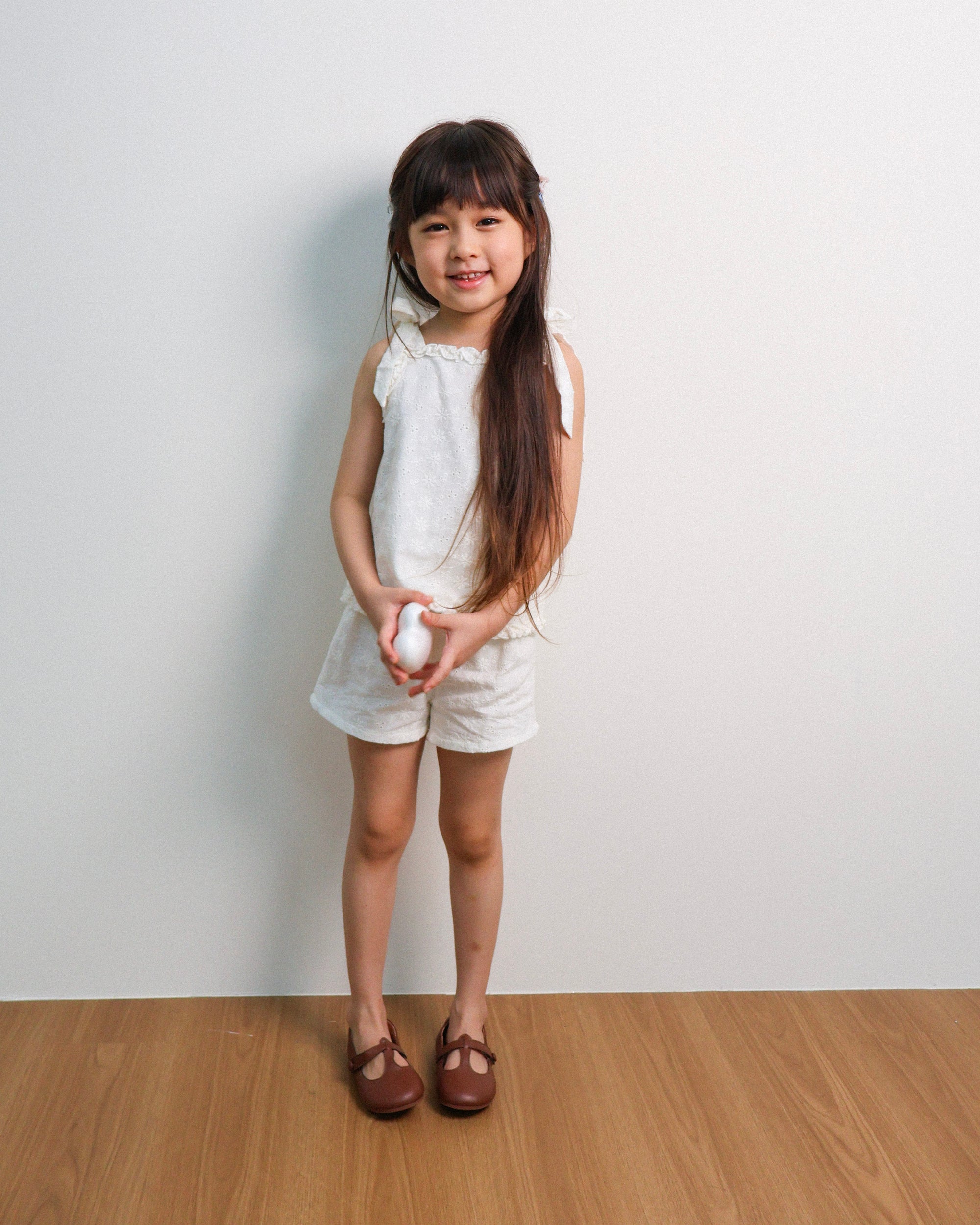 Ivory eyelet tie-strap set