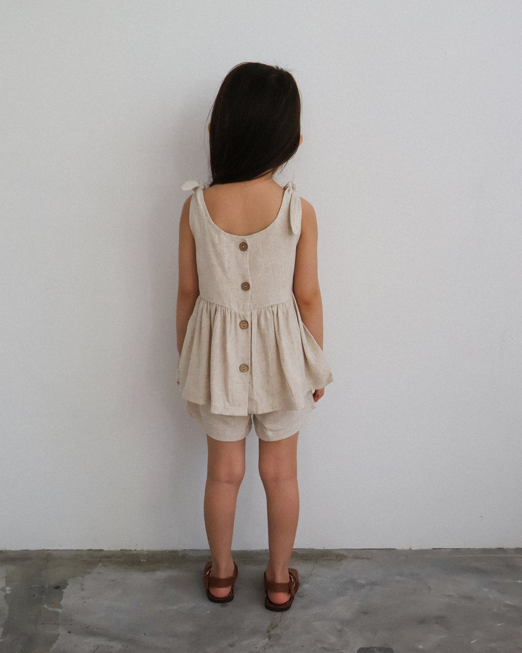 Sleeveless tie-strap set in oat
