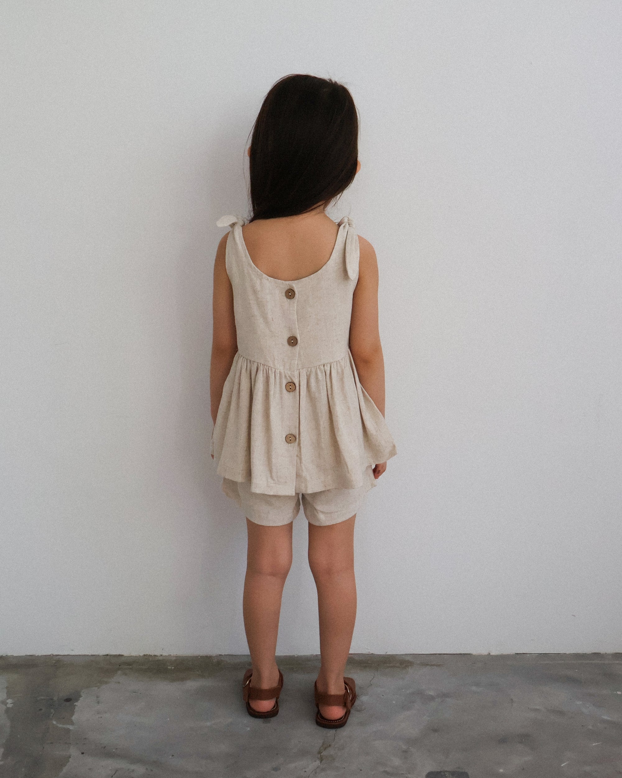 Sleeveless tie-strap set in oat