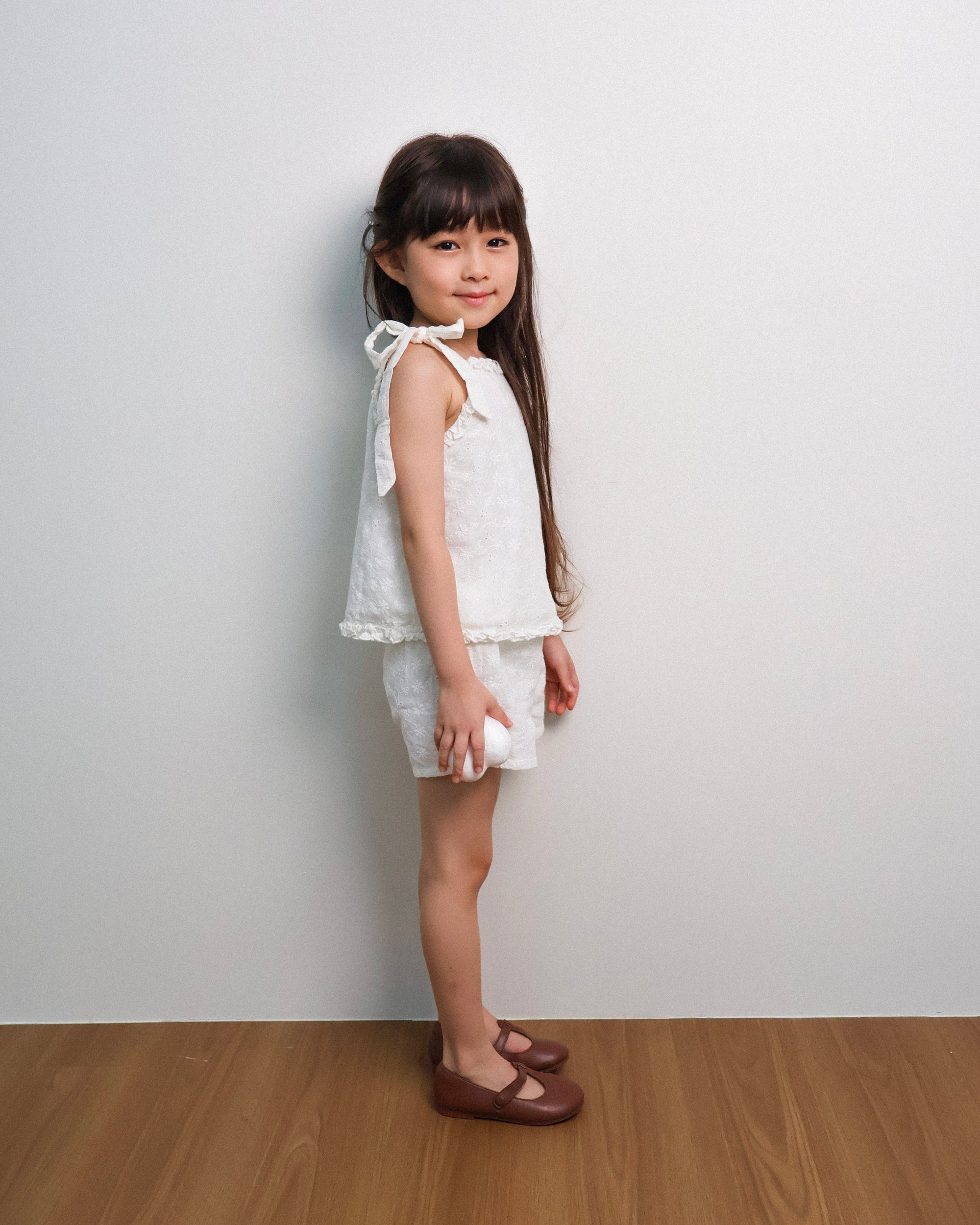 Ivory eyelet tie-strap set