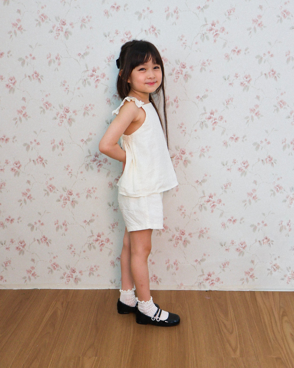 Ivory ruffle strap set