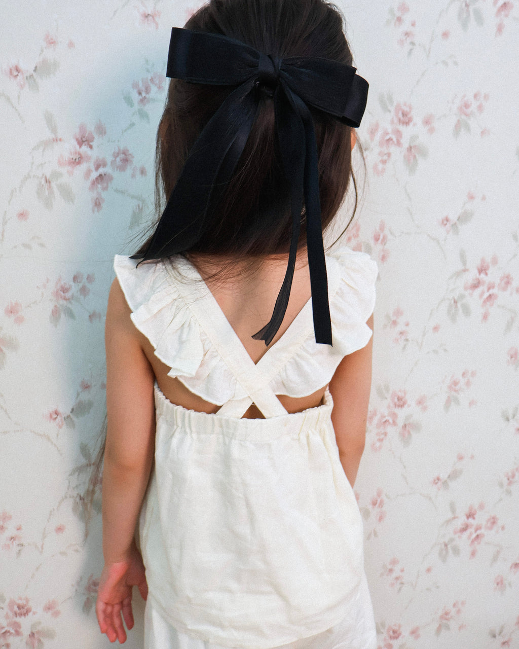 Ivory ruffle strap set