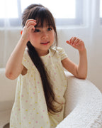 Puff-sleeve dress in yellow