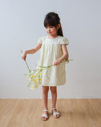 Puff-sleeve dress in yellow